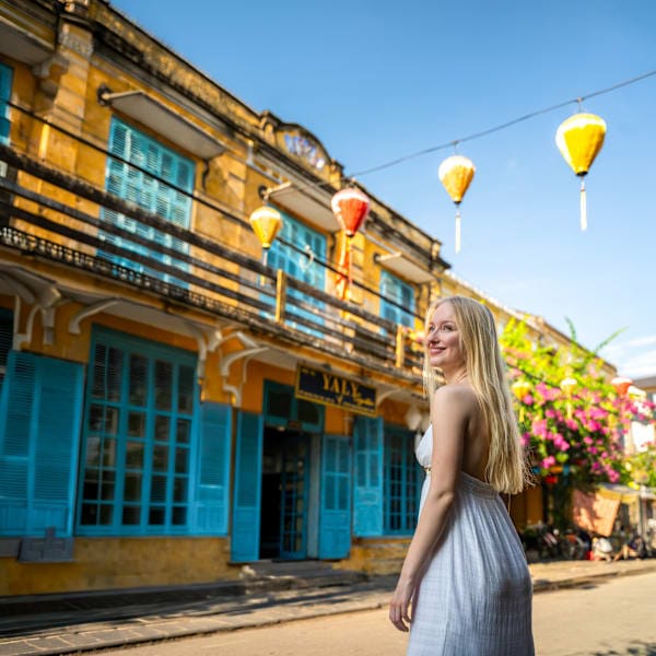 2 for 1 Vietnam & Thailand: Halong Bay meets Floating Market